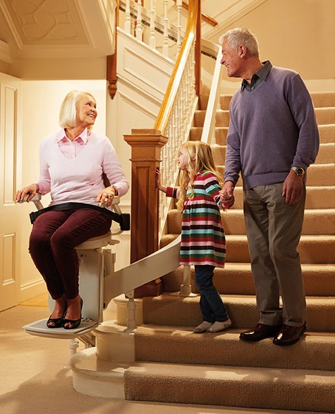 Acorn Stairlifts South Africa’s Many Models: Straight, Outdoor, and Curved Stairlifts